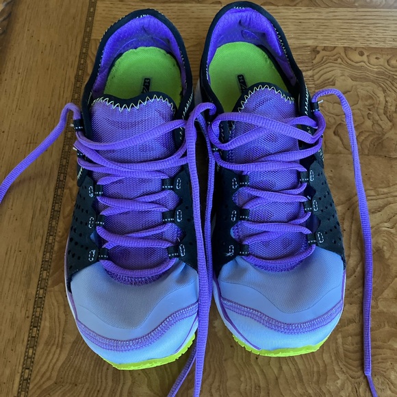 Under Armour Micro G kicks - Picture 2 of 8